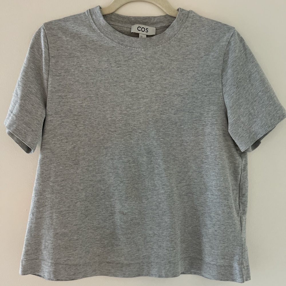 COS 100% organic cotton clean cut relaxed fit gray short sleeve t shirt top M